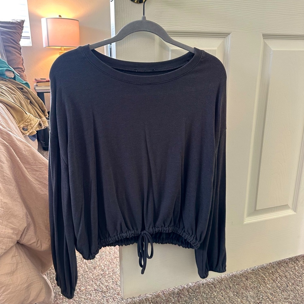 South moon under sweater / crew neck size S